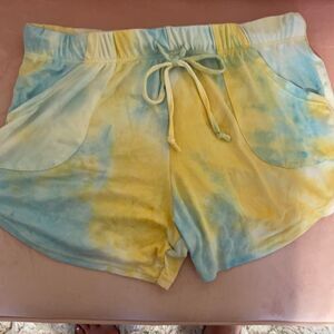 Plus Size Rouge Rainbow Comfy Shorts with Pockets in Size 2X